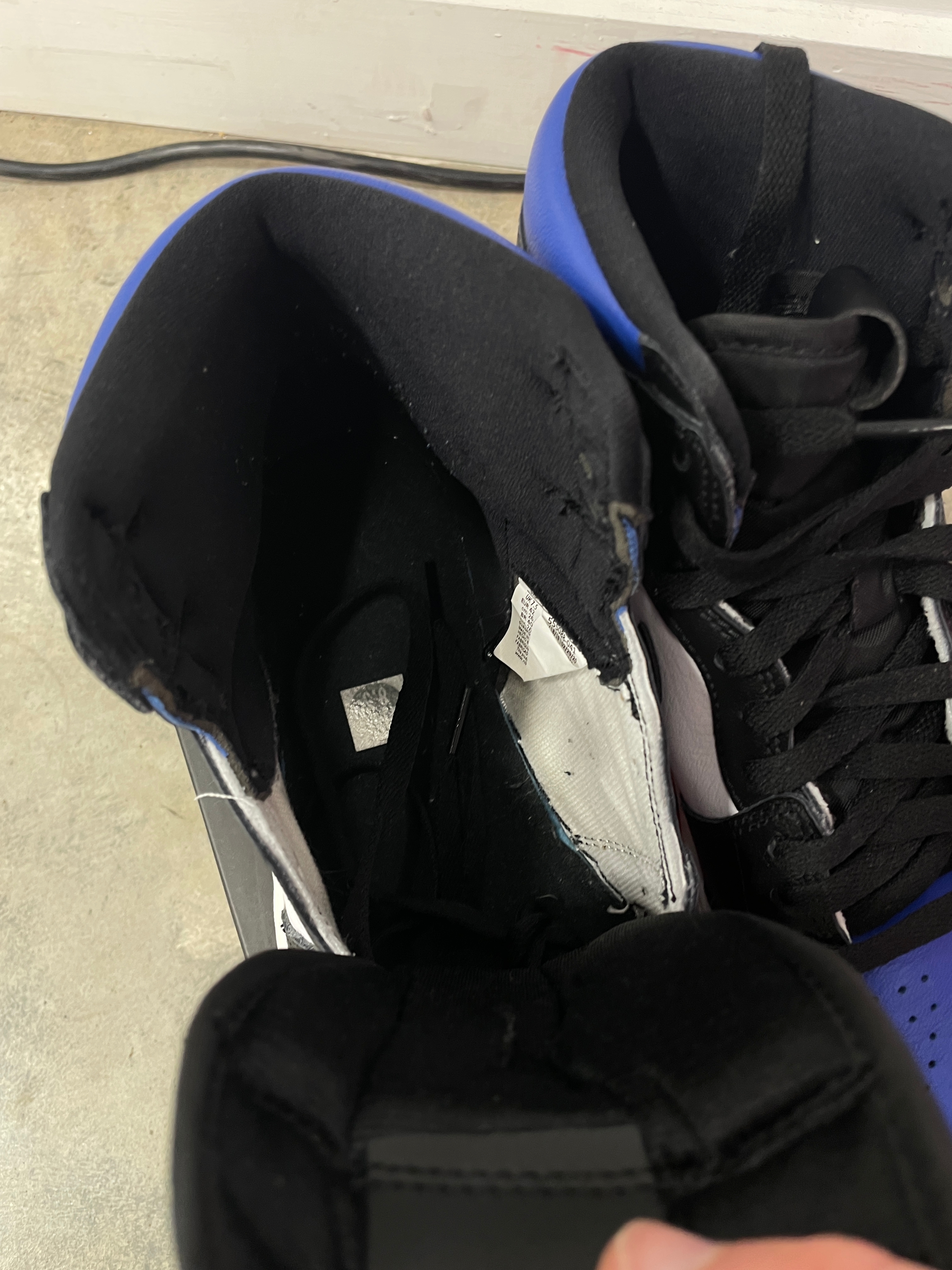 Jordan 1 Retro High Royal Toe Sz 8.5 (REP BOX)