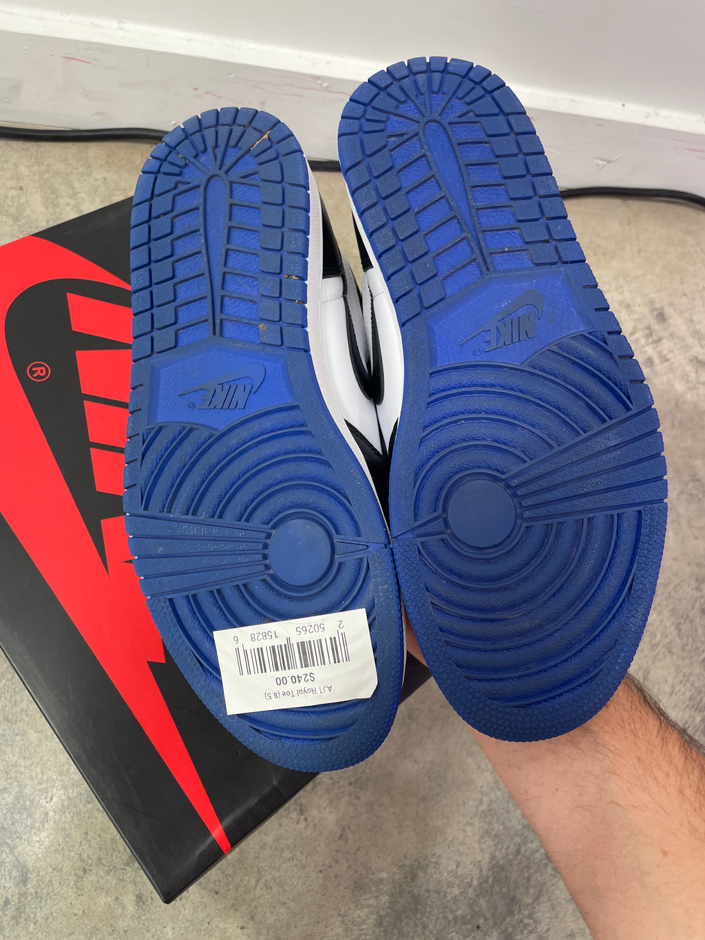 Jordan 1 Retro High Royal Toe Sz 8.5 (REP BOX)