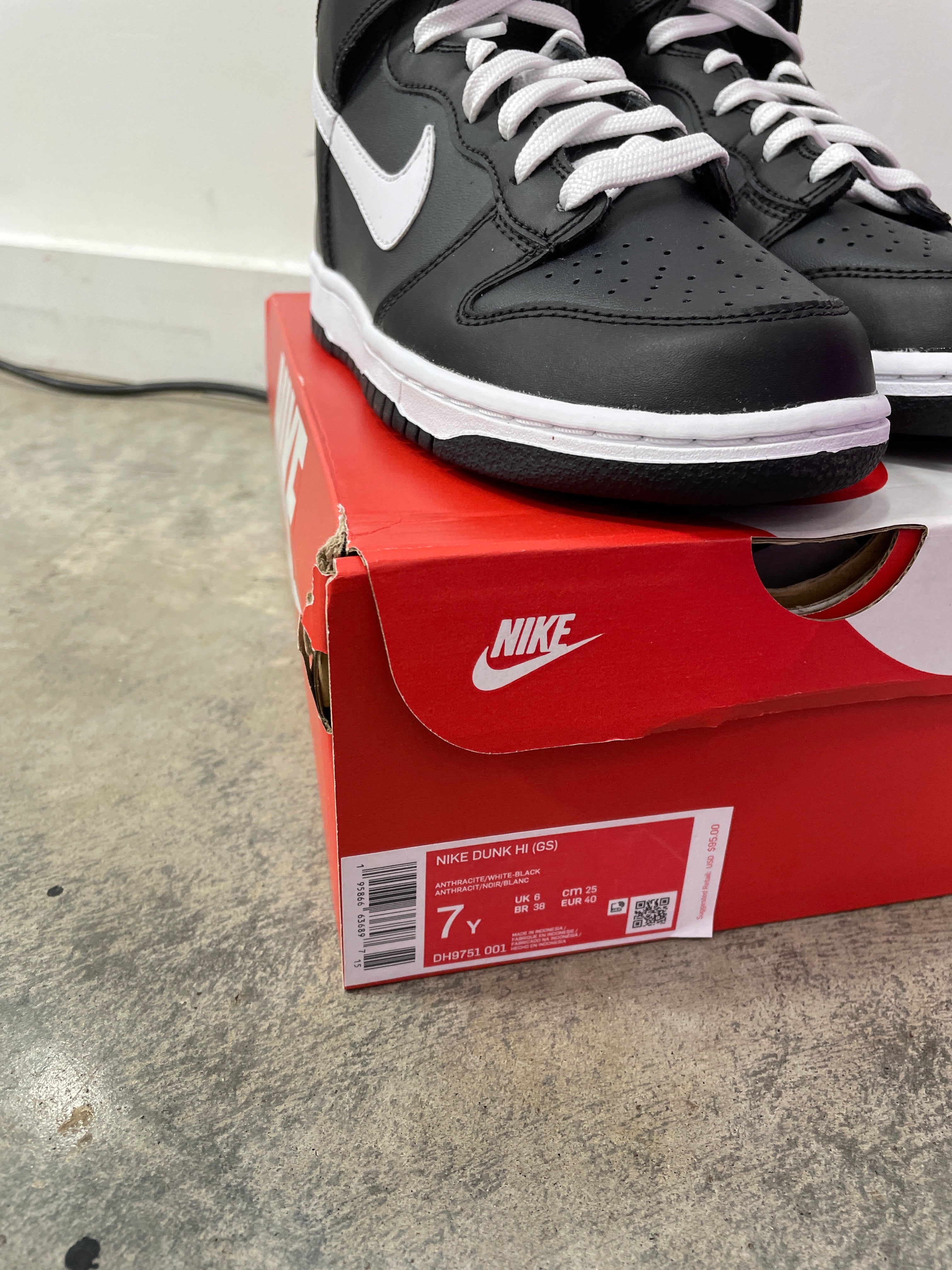 Nike Dunk High Anthracite White Sz 7Y (GS)
