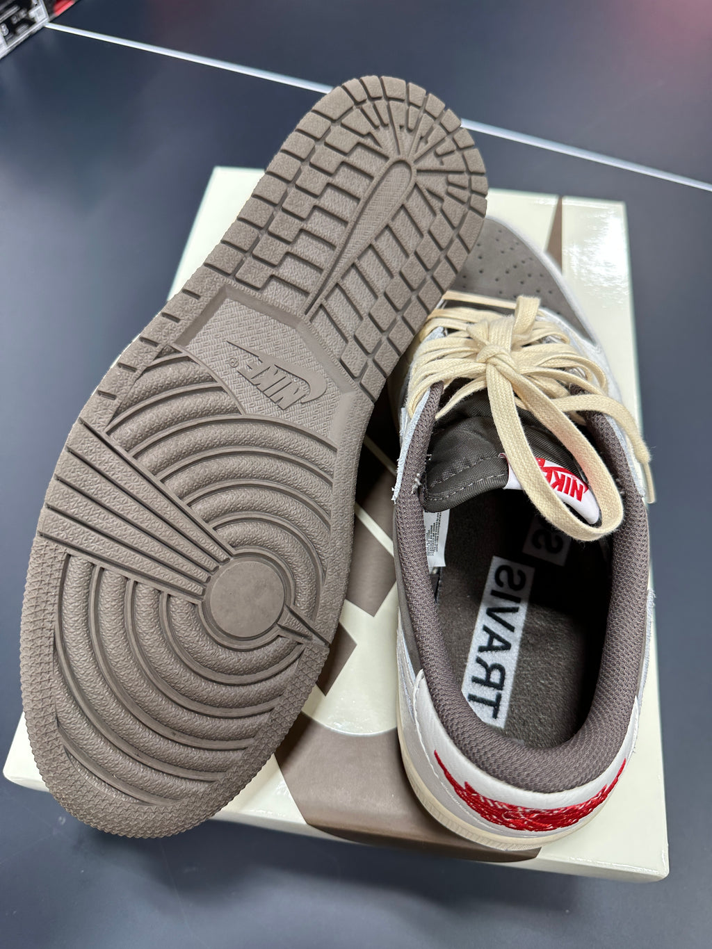 Jordan 1 Low Travis Scott Reverse Mocha Sz 11