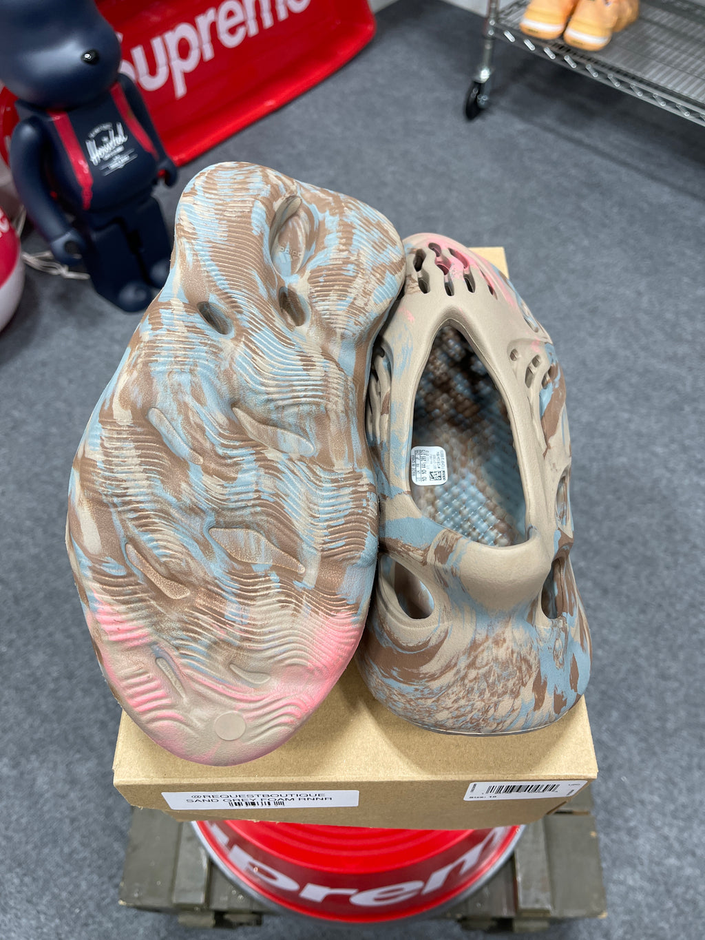 Yeezy Foam Runner Sand Grey Sz 10