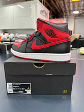 Load image into Gallery viewer, Air Jordan 1 Mid Bred Sz 10.5
