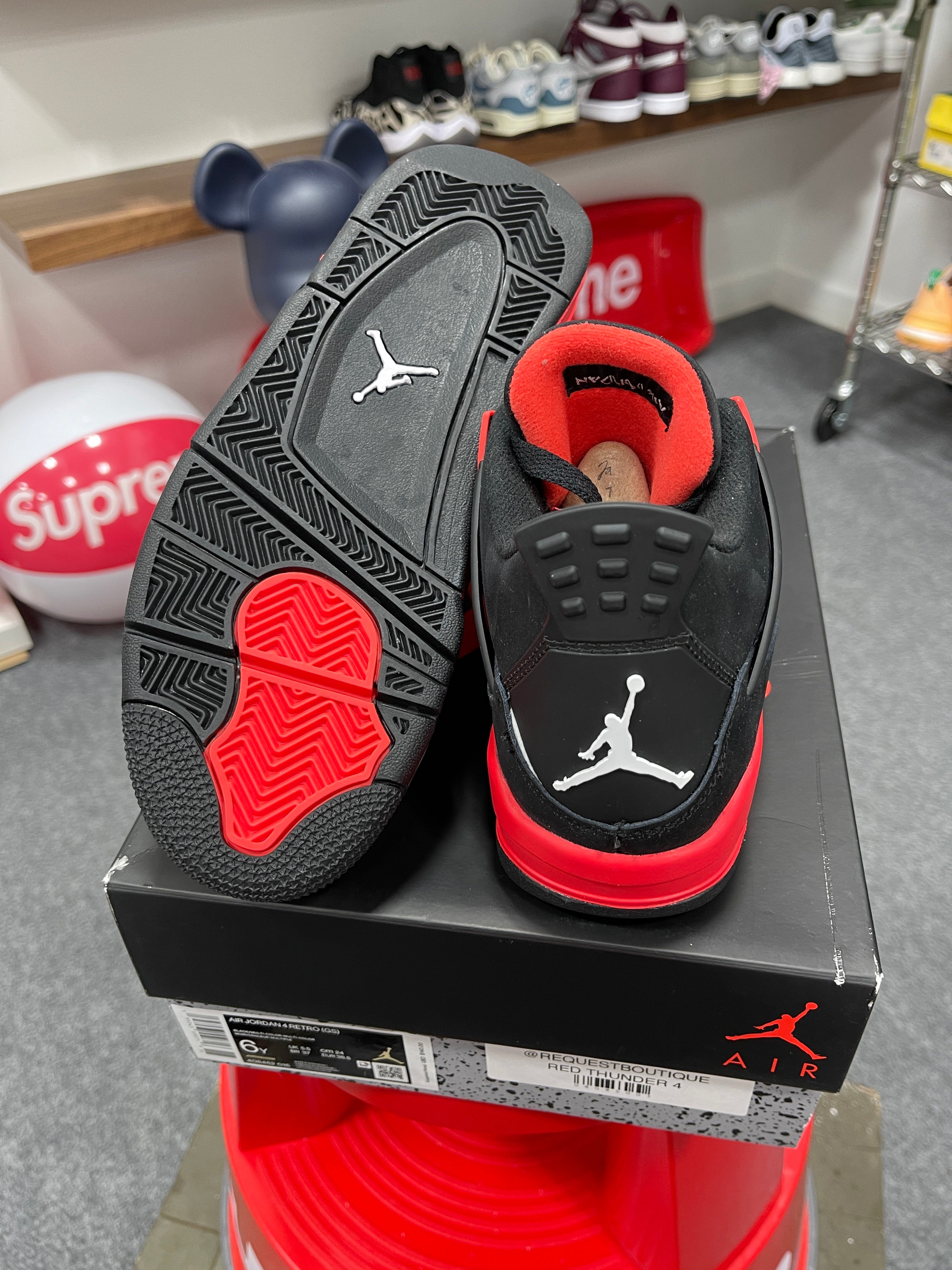 Air Jordan 4 Red Thunder Sz 6y