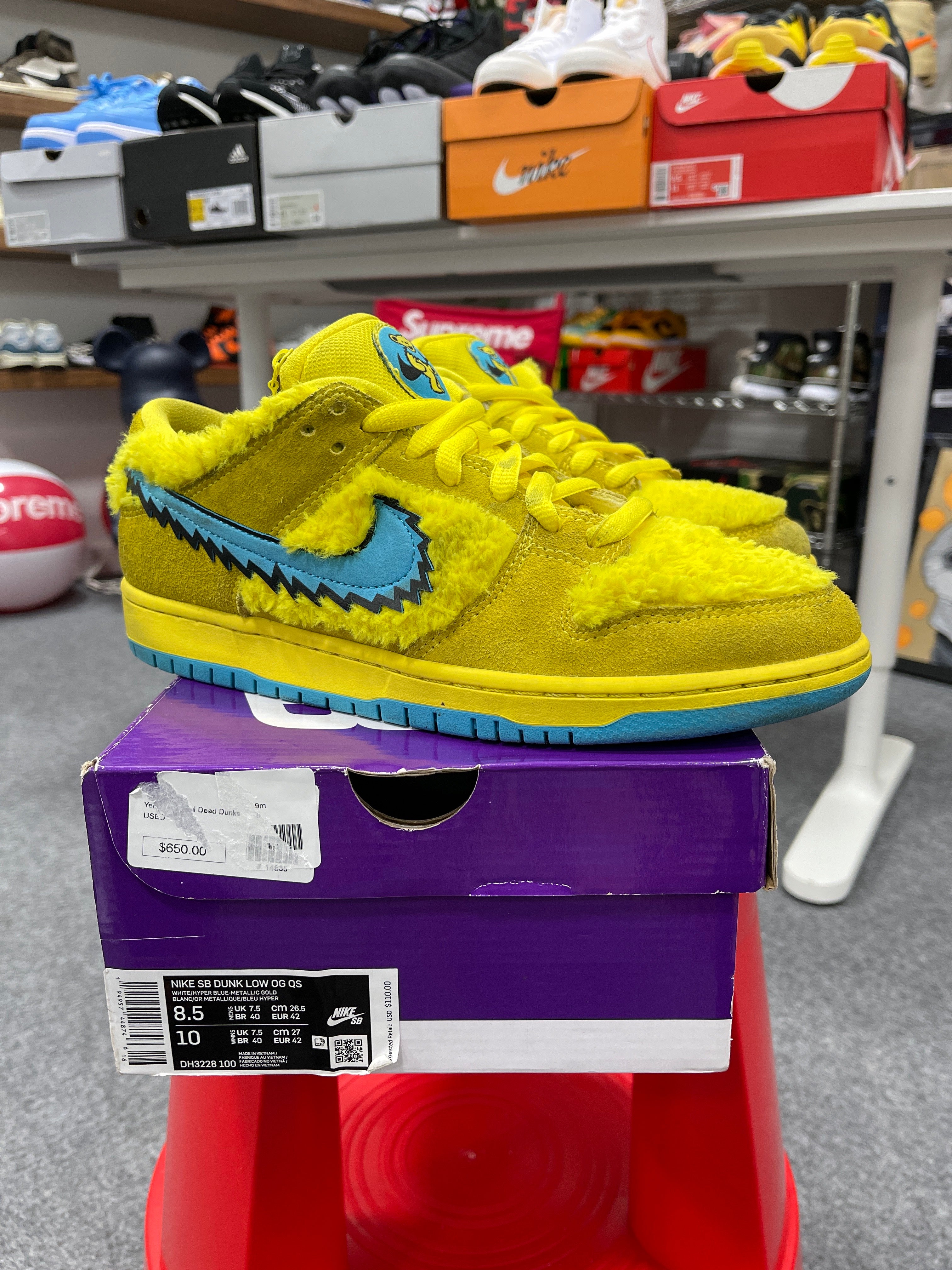 Nike Dunk Low SB Yellow Bear Sz 8 Replacement Box