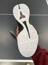 Load image into Gallery viewer, Nike Kobe 6 Protro Mambacita Sz 8.5
