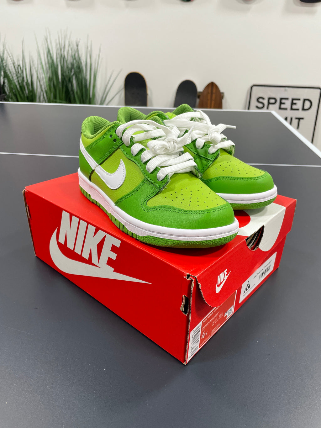 Nike Dunk Low Chlorophyll Sz 4y