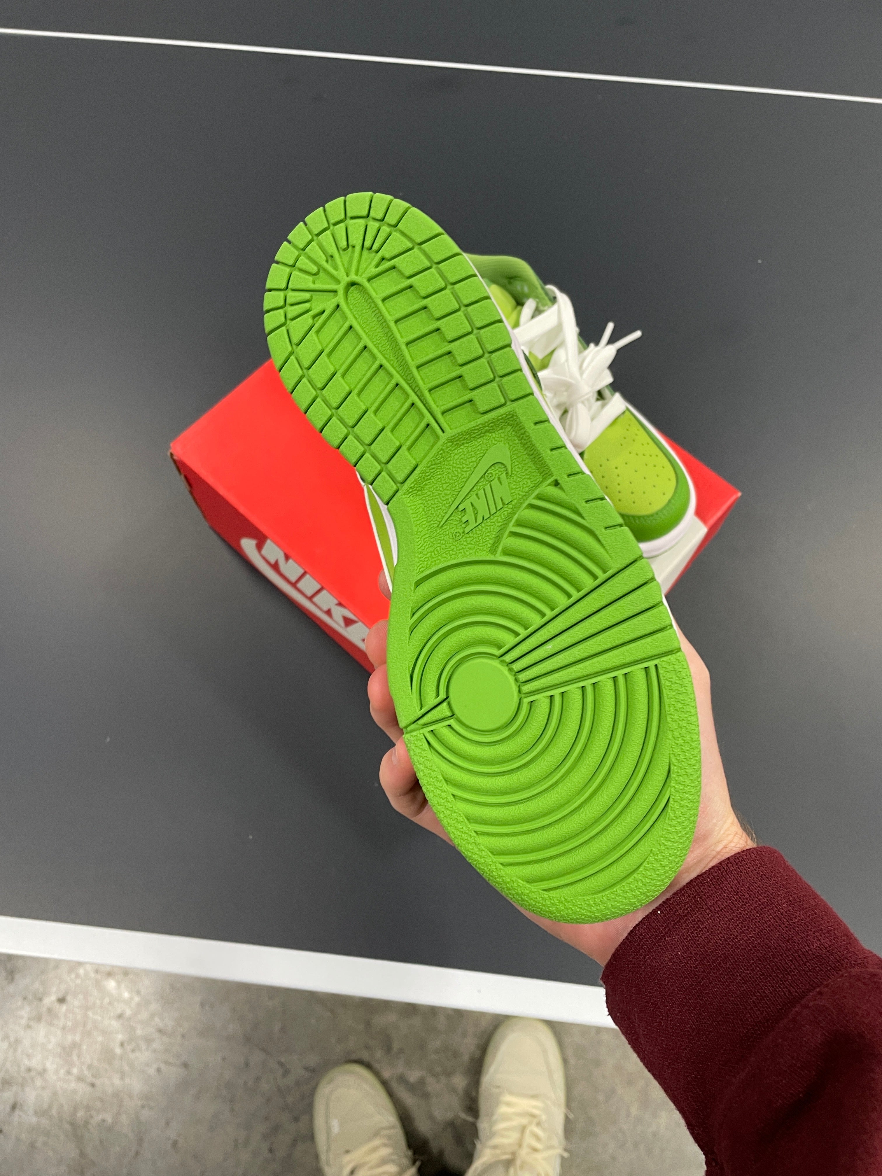 Nike Dunk Low Chlorophyll Sz 4y