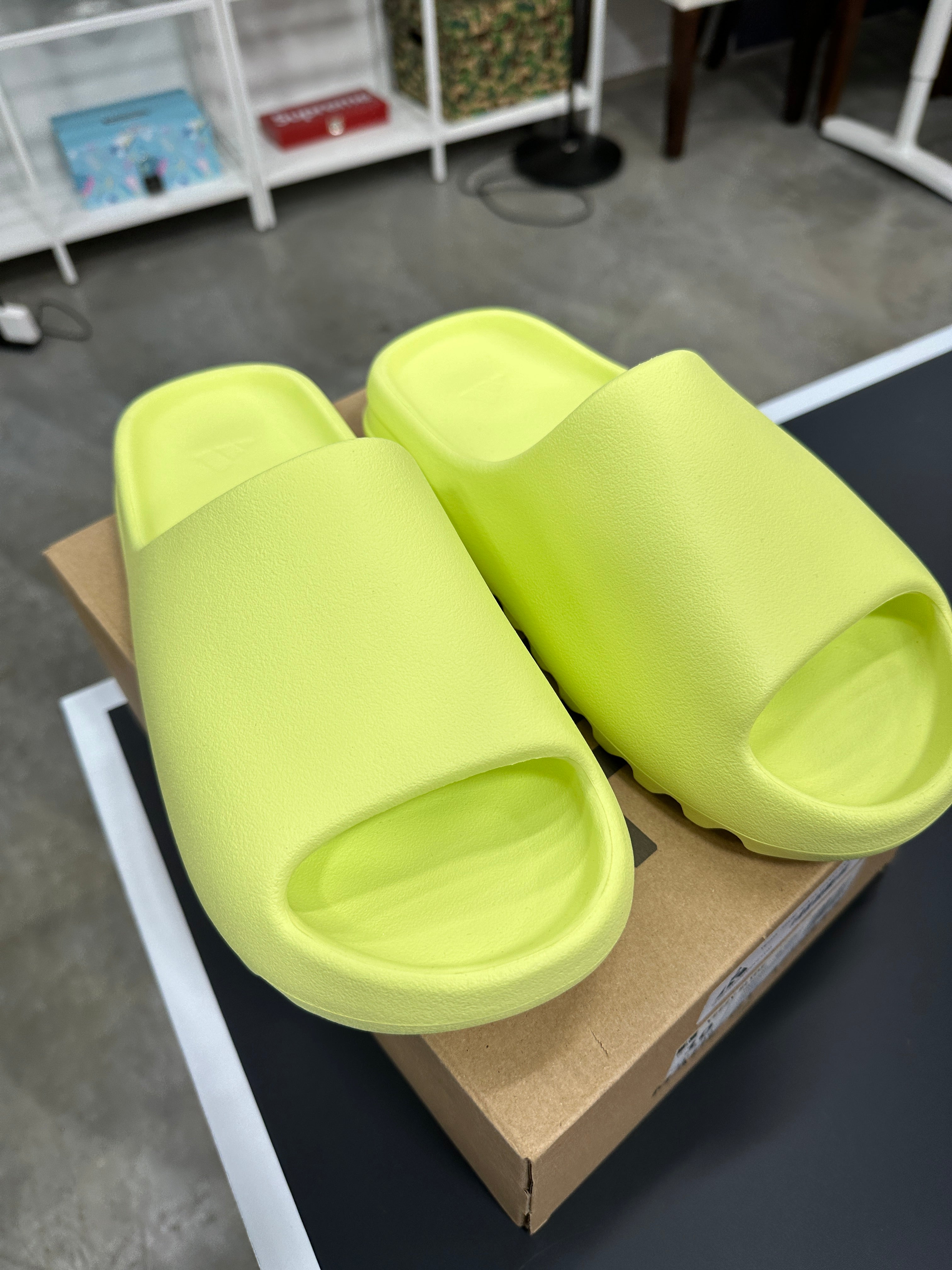 Yeezy Slide Glow Green Sz 10