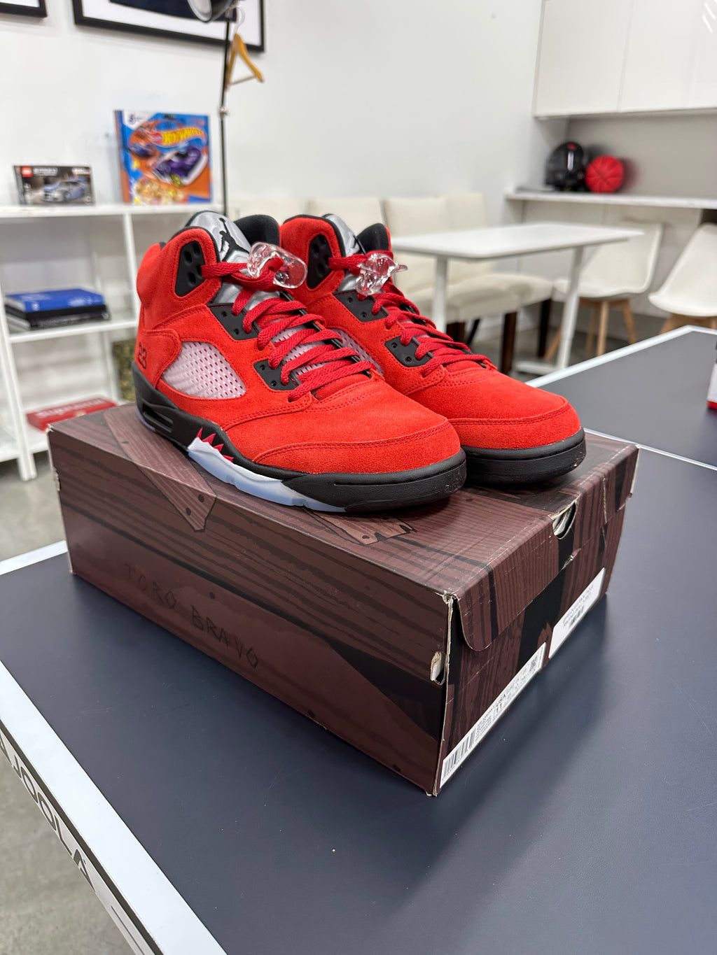 Air Jordan 5 Raging Bull Sz 11