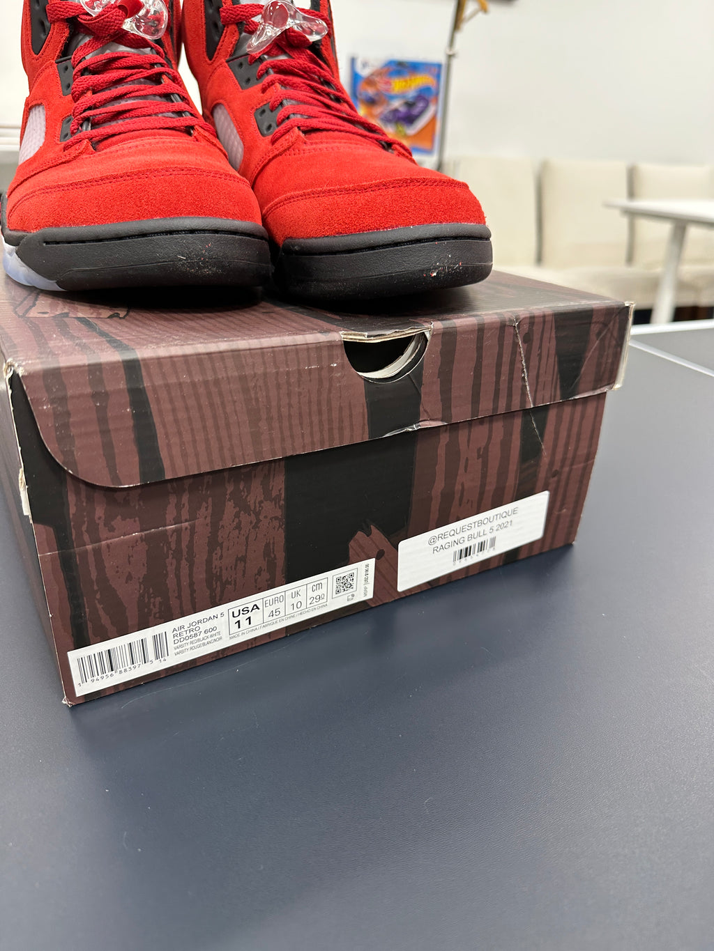 Air Jordan 5 Raging Bull Sz 11