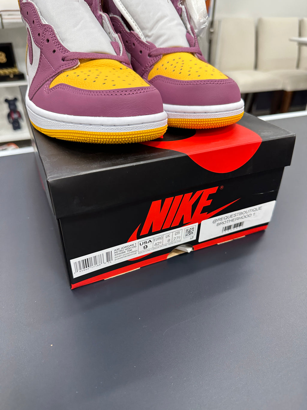 Air Jordan 1 Brotherhood Sz 9