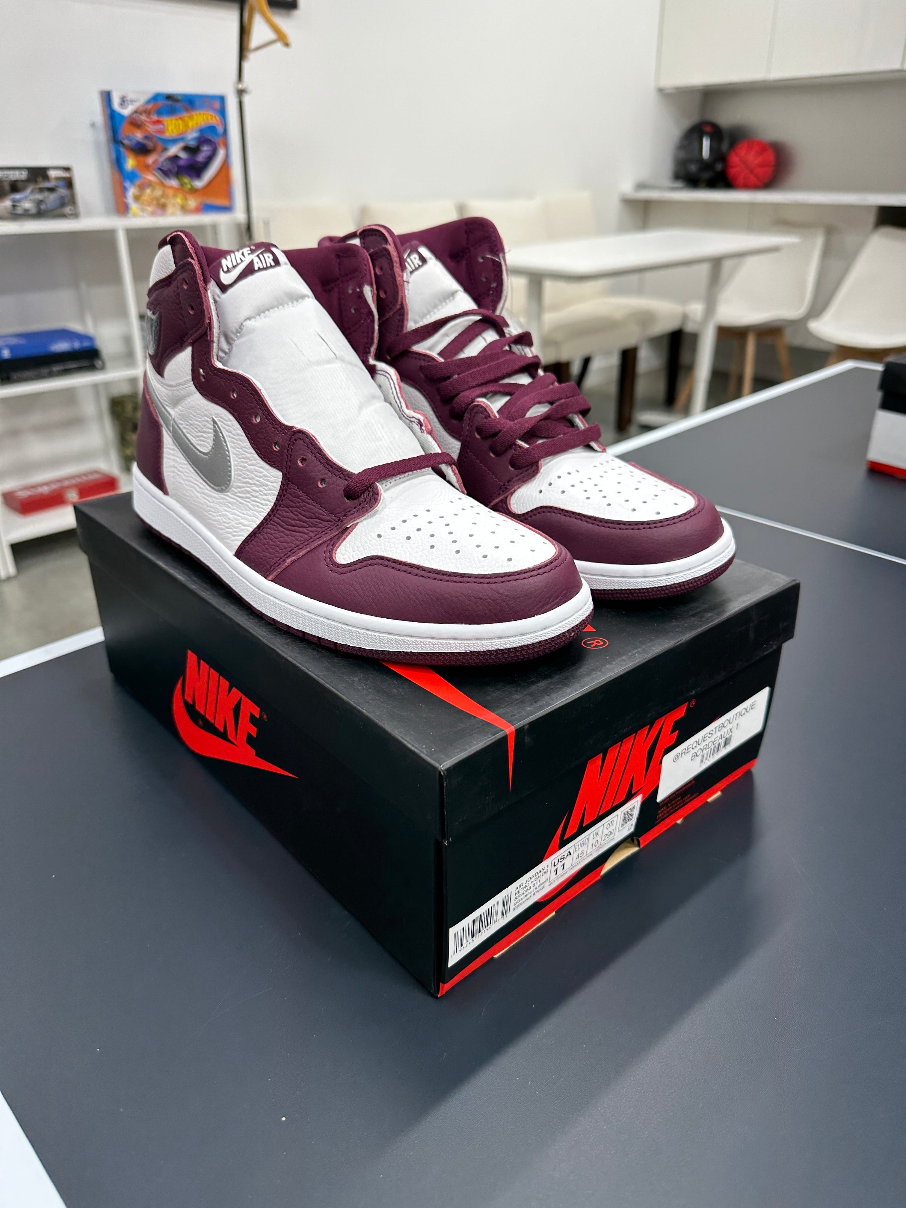 Air Jordan 1 Bordeaux Sz 11