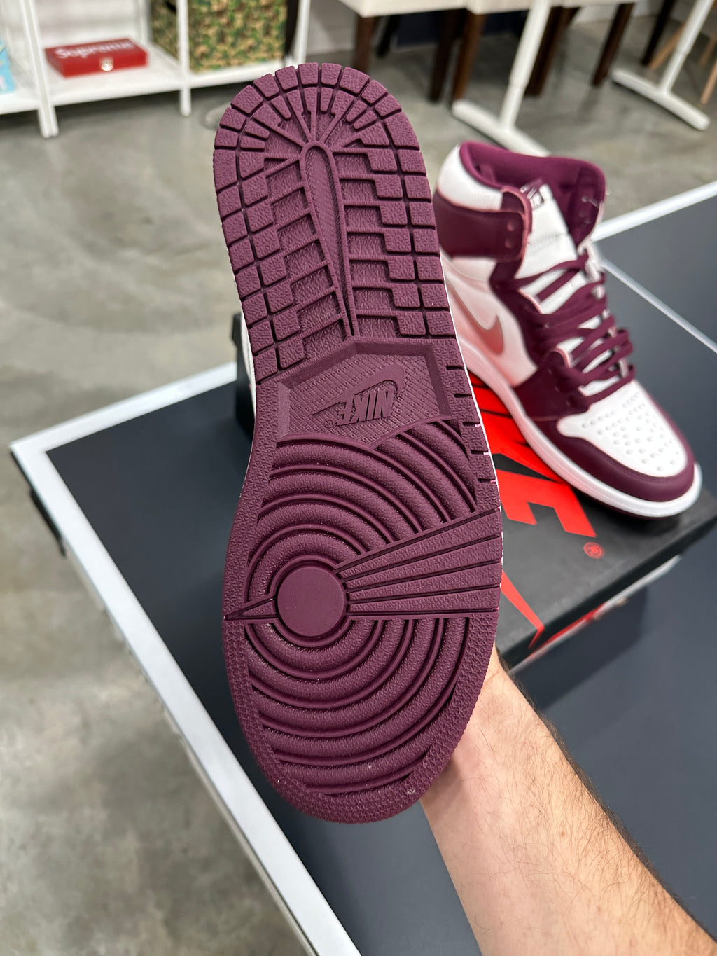 Air Jordan 1 Bordeaux Sz 11