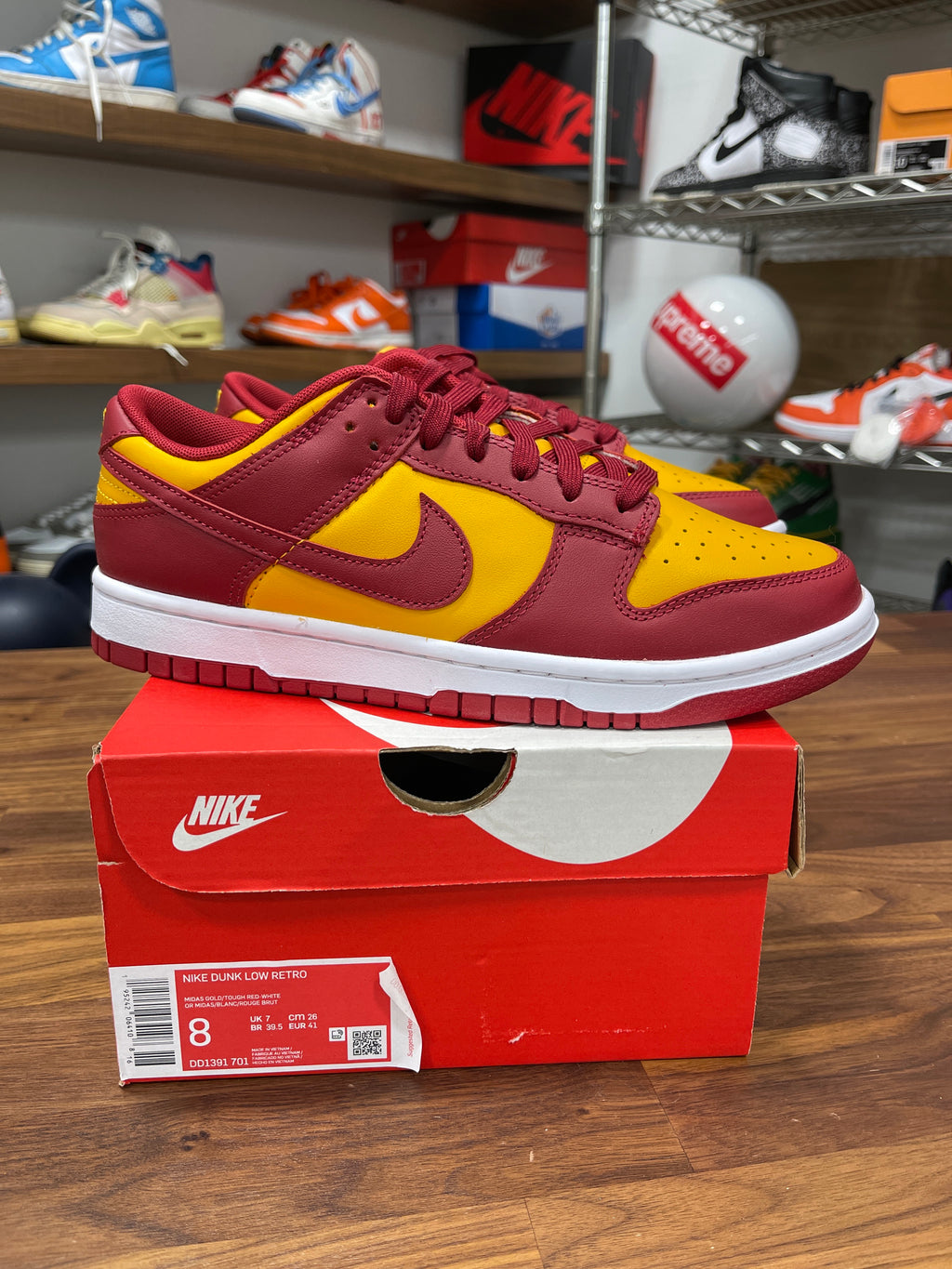 Nike Dunk Low Midas Gold Sz 8