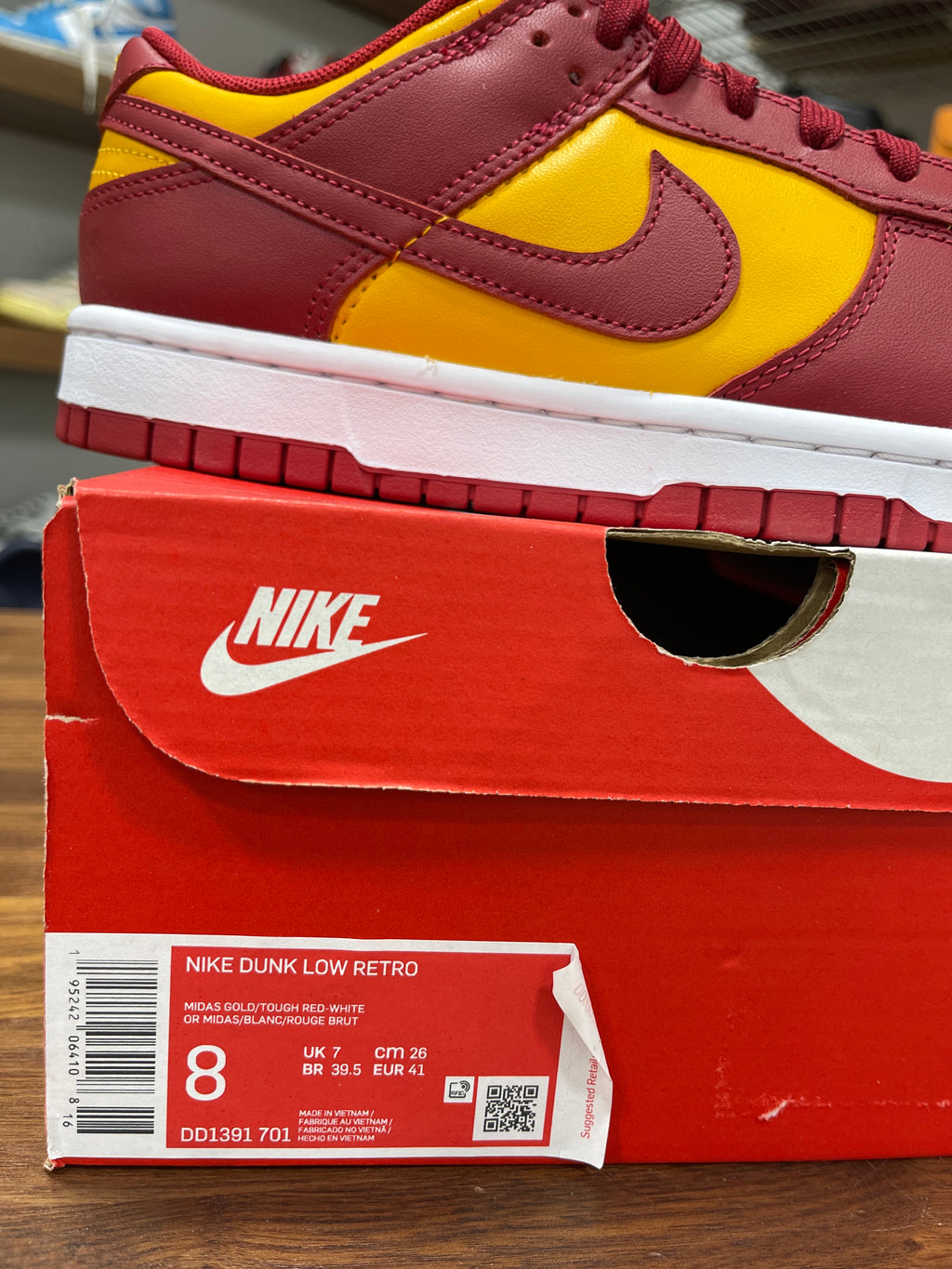Nike Dunk Low Midas Gold Sz 8